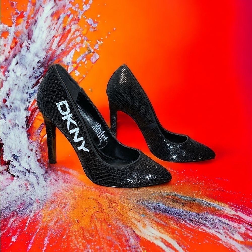 DKNY GWENI Black / White Logo Sequins Pumps Pointy Toe Sparkle Size 8.5 M